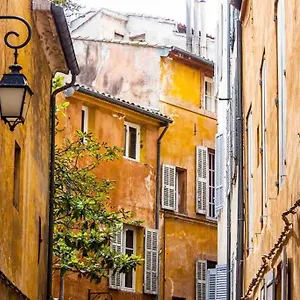 studio-au-cur-daix-avec-balcon-et-parking.fr-provencehotel.com/